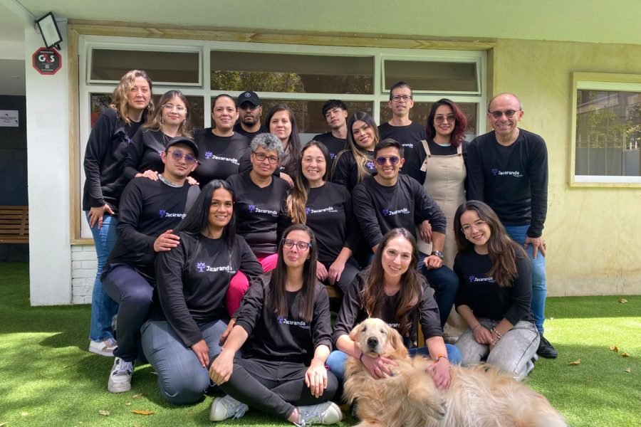 ¿Quienes somos- APRENDER Y JACARANDA